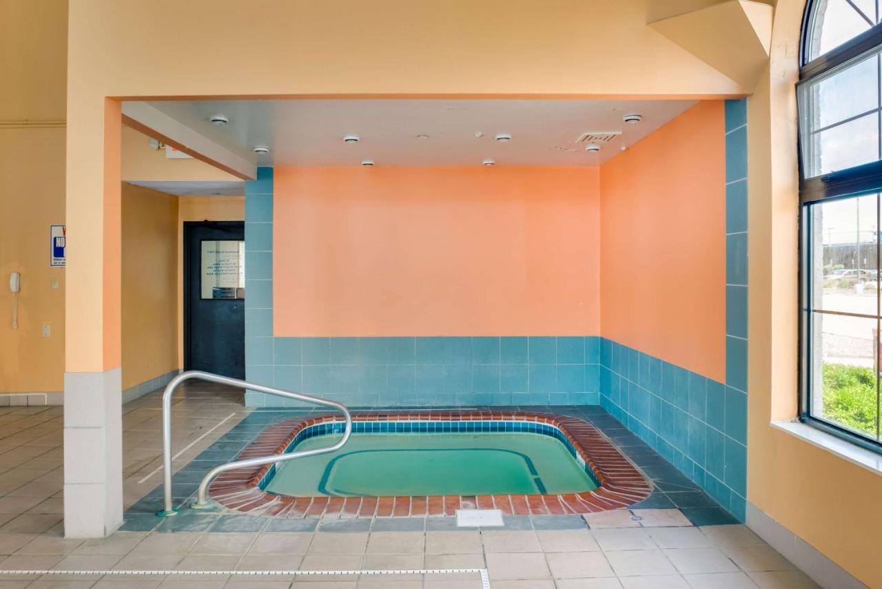 Motel 6-Richmond, In Екстериор снимка