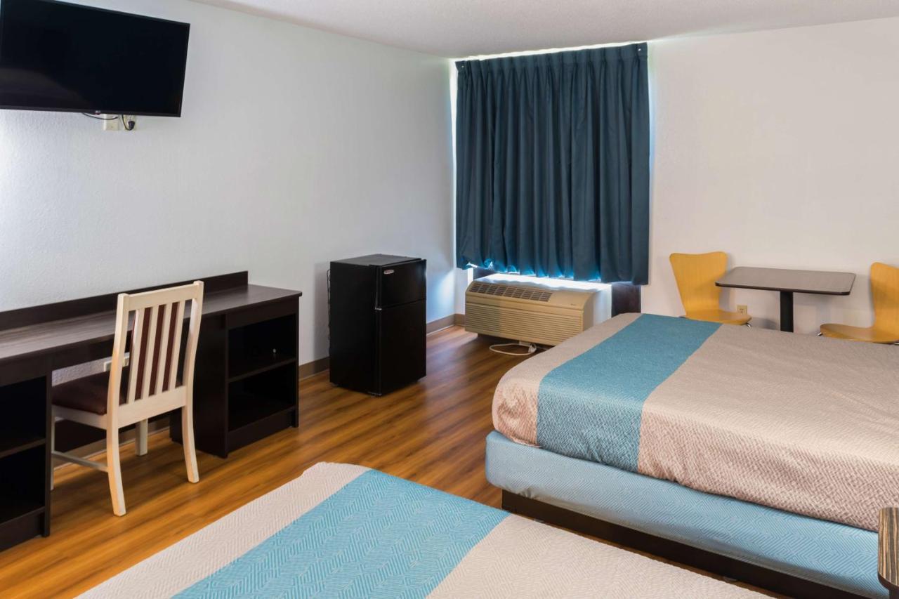 Motel 6-Richmond, In Екстериор снимка
